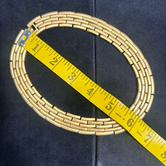 Vtg: Monet Brushed Heavy Gold Toned Wide Collar Necklace - Picture 8 of 9